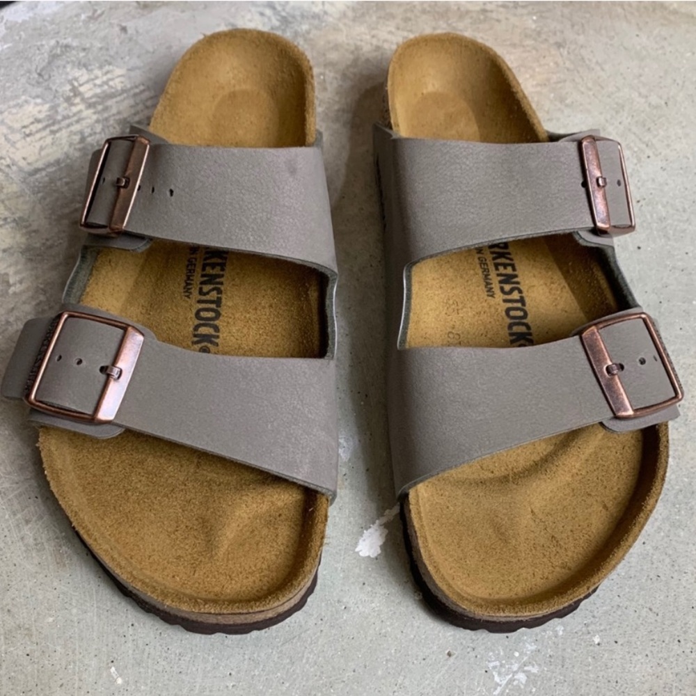 Birkenstock Arizona slippers men’s 6 women’s 8